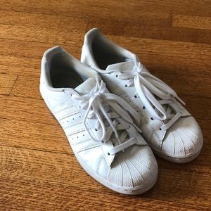 Adidas white superstar shoes